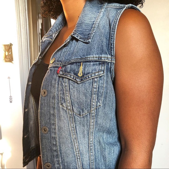Custom Hand Painted Levi’s Jeans Denim Vest - Picture 6 of 7